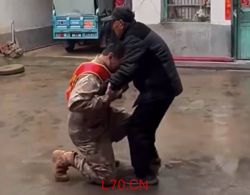 感动！九旬爷爷奶奶送孙子入伍动人一幕